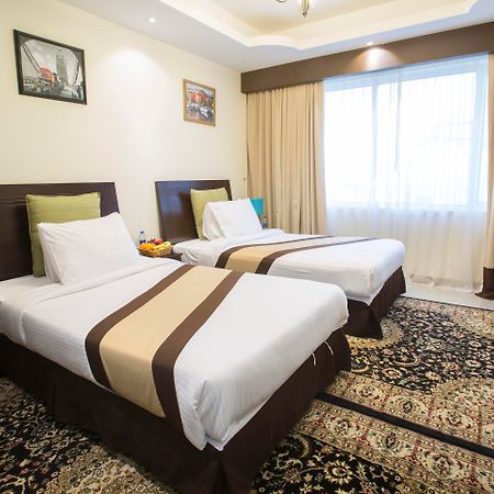 Travellers Hotel Apartment Дубай Экстерьер фото