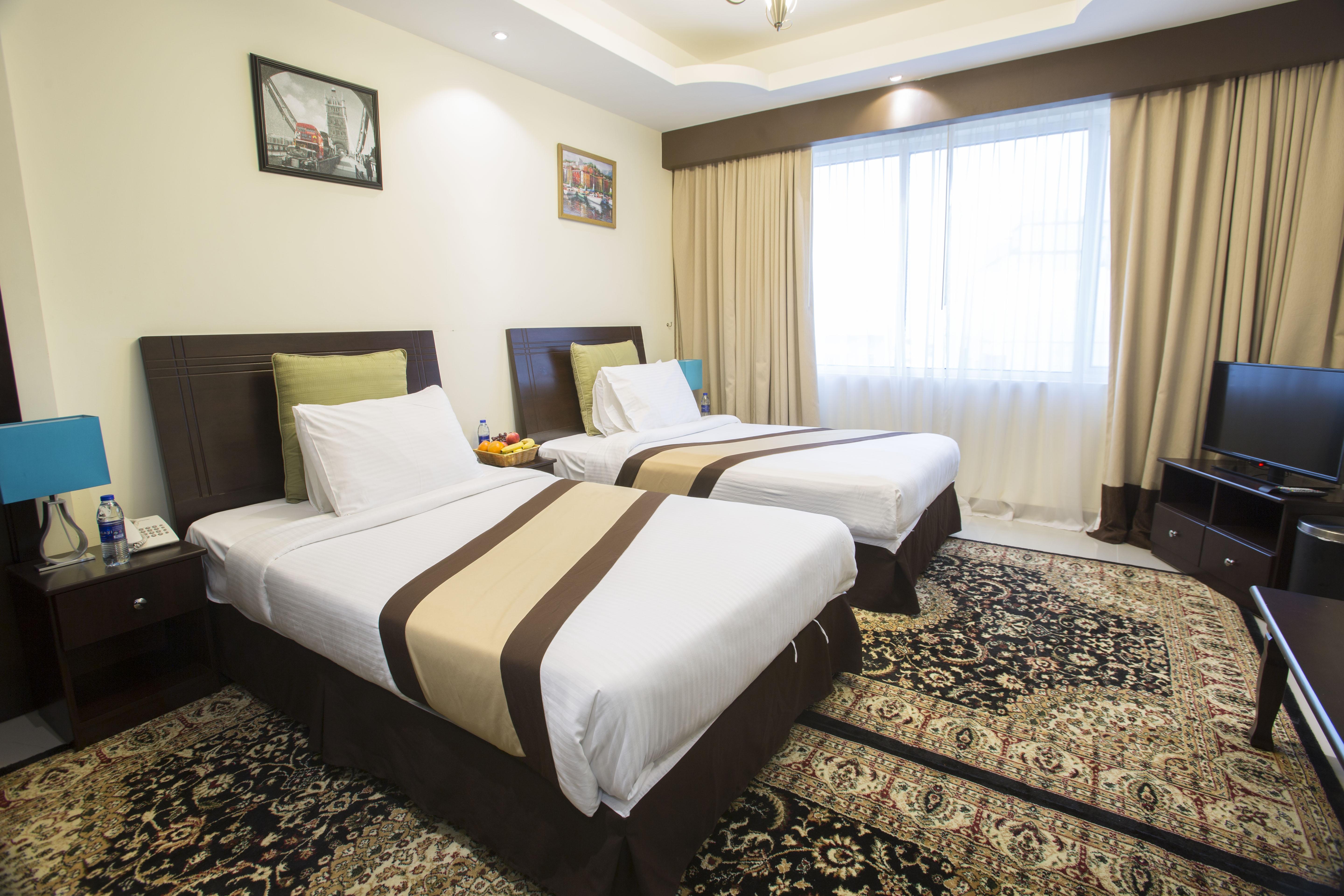 Travellers Hotel Apartment Дубай Экстерьер фото