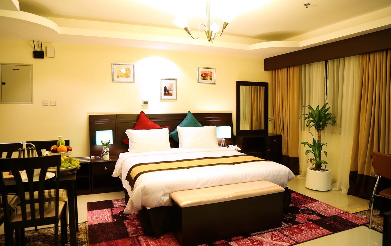 Travellers Hotel Apartment Дубай Экстерьер фото