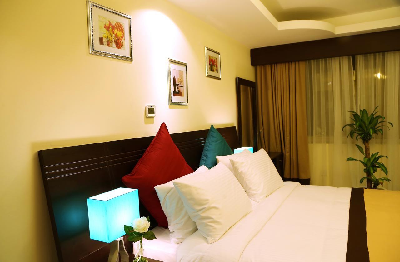 Travellers Hotel Apartment Дубай Экстерьер фото