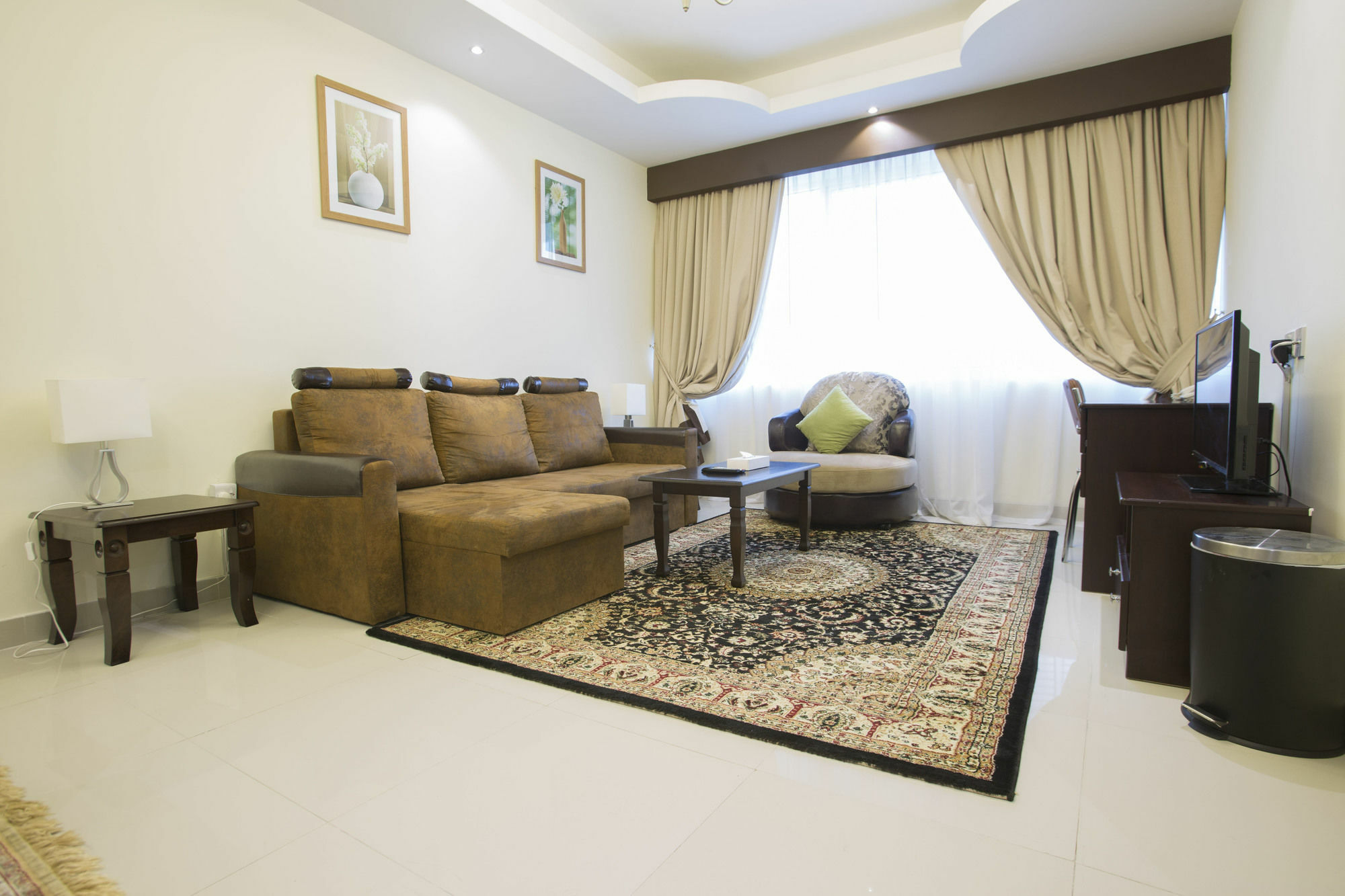 Travellers Hotel Apartment Дубай Экстерьер фото