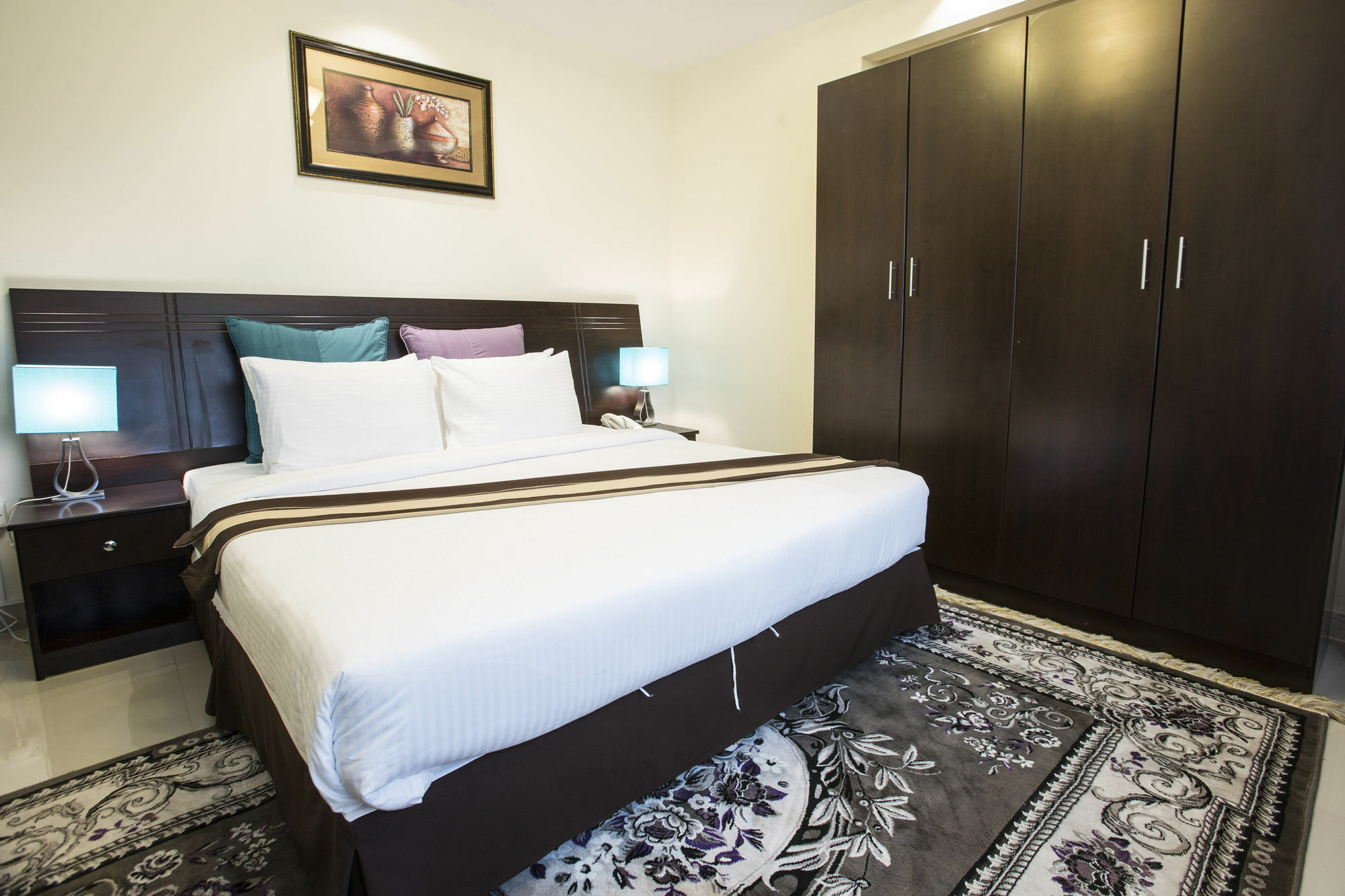 Travellers Hotel Apartment Дубай Экстерьер фото