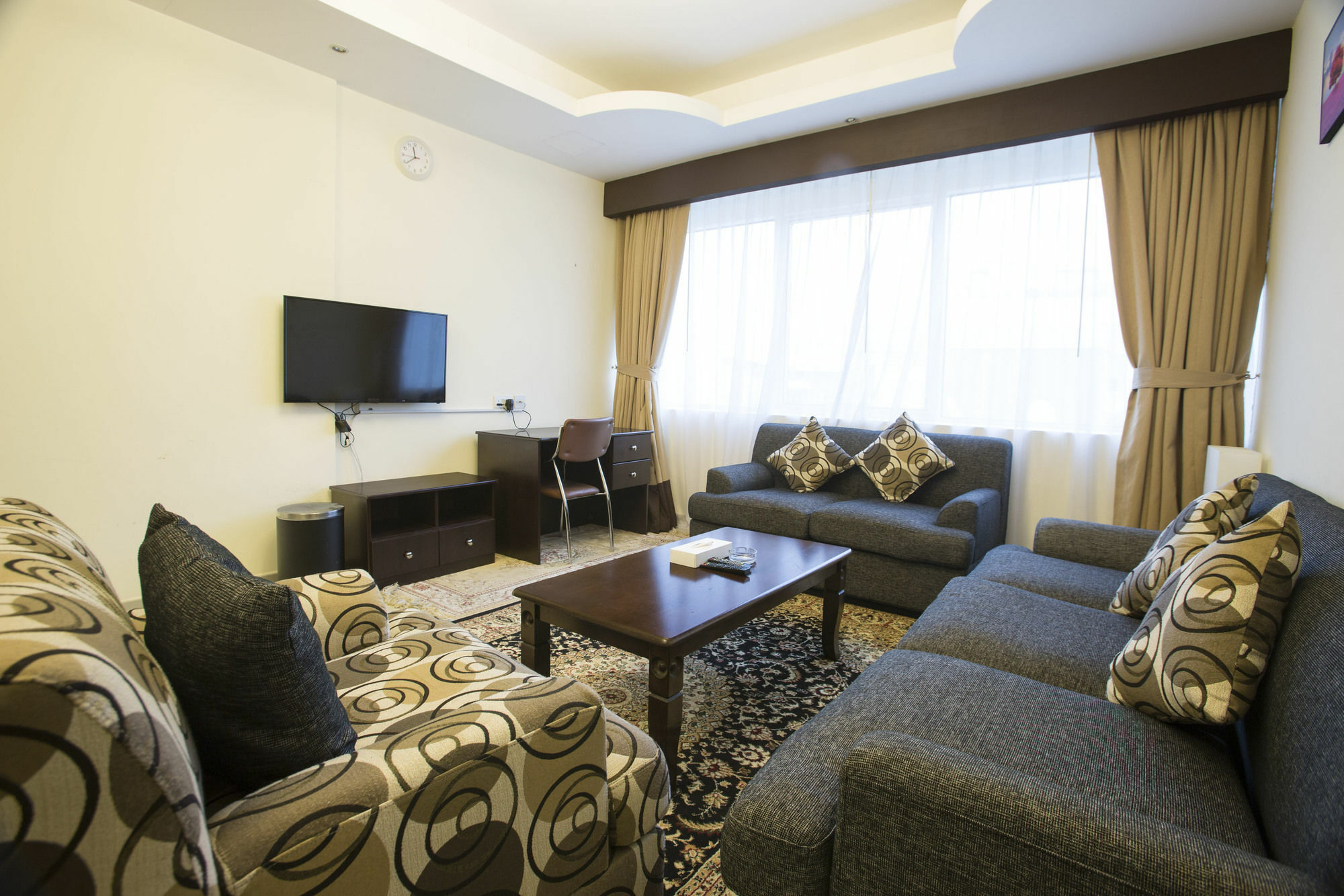 Travellers Hotel Apartment Дубай Экстерьер фото